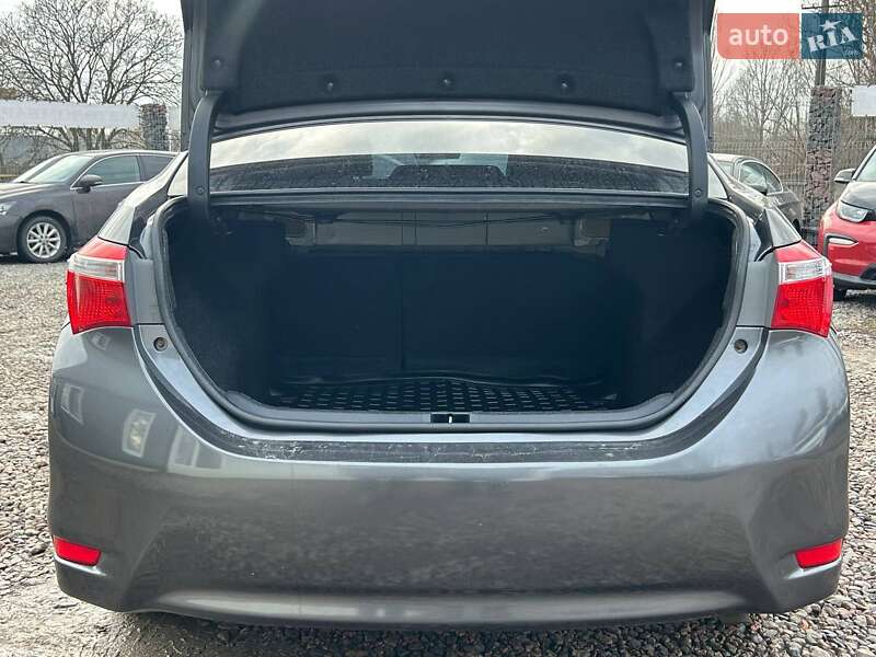 Седан Toyota Corolla 2016 в Одессе