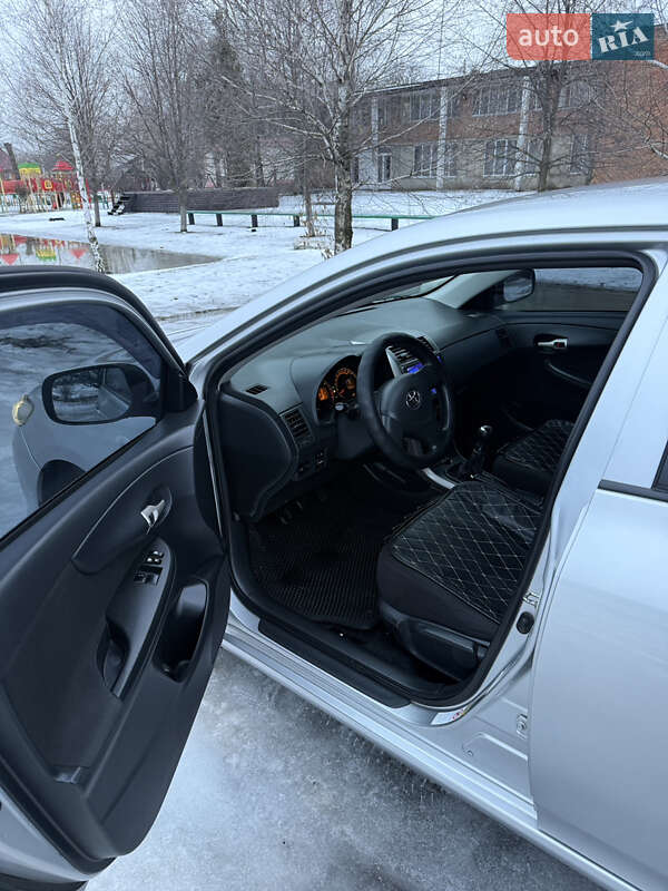 Седан Toyota Corolla 2007 в Валках