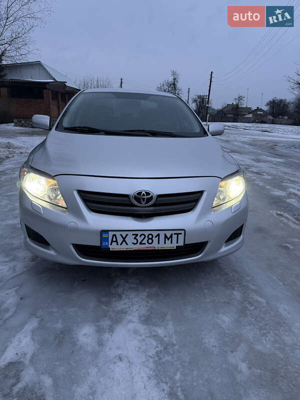 Седан Toyota Corolla 2007 в Валках