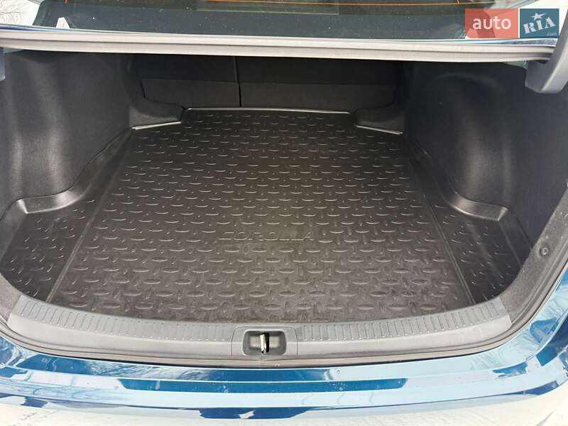 Седан Toyota Corolla 2024 в Киеве фото 12 Седан Toyota Corolla 2024 в Киеве