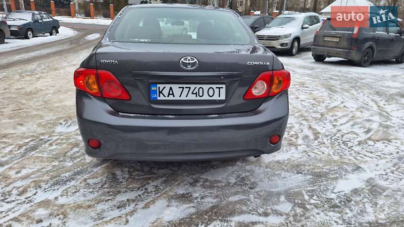 Седан Toyota Corolla 2008 в Киеве
