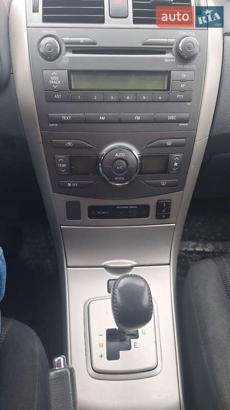 Седан Toyota Corolla 2008 в Киеве