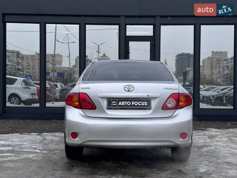 Седан Toyota Corolla 2007 в Киеве