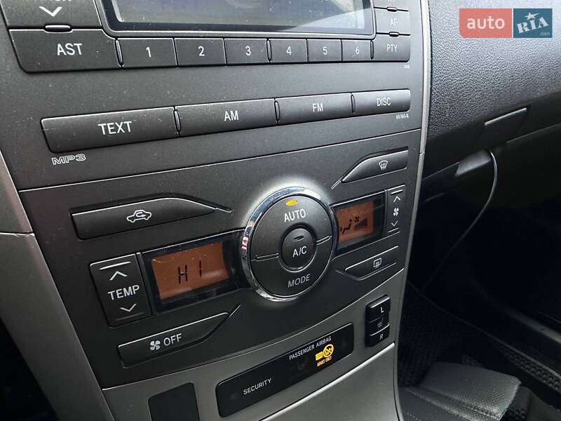 Седан Toyota Corolla 2007 в Киеве