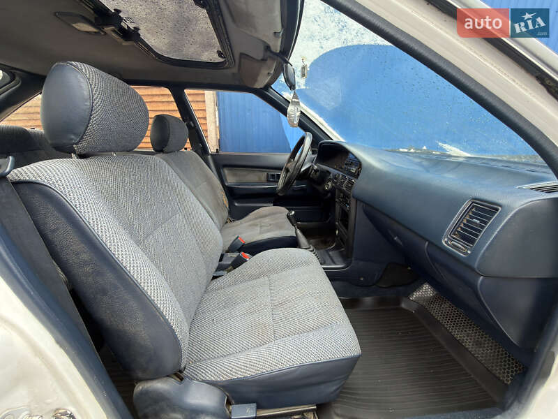 Хэтчбек Toyota Corolla 1988 в Бердичеве фото 14 Хэтчбек Toyota Corolla 1988 в Бердичеве