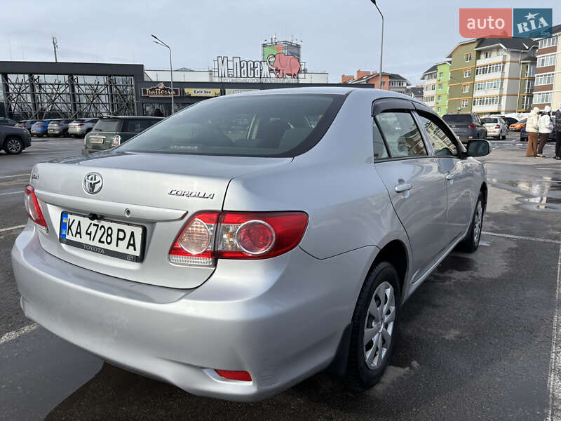 Седан Toyota Corolla 2011 в Киеве фото 6 Седан Toyota Corolla 2011 в Киеве