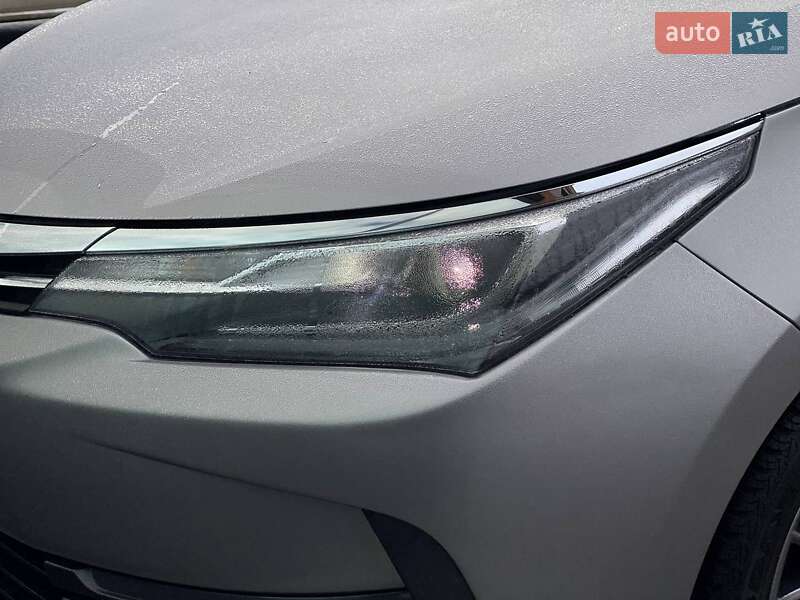 Седан Toyota Corolla 2017 в Киеве фото 20 Седан Toyota Corolla 2017 в Киеве
