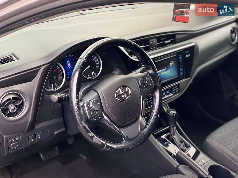 Седан Toyota Corolla 2017 в Киеве фото 25 Седан Toyota Corolla 2017 в Киеве