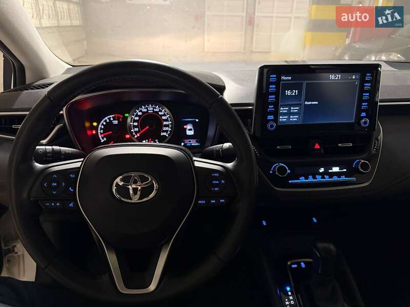 Седан Toyota Corolla 2021 в Киеве