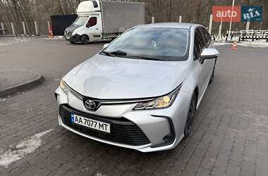 Седан Toyota Corolla 2019 в Києві