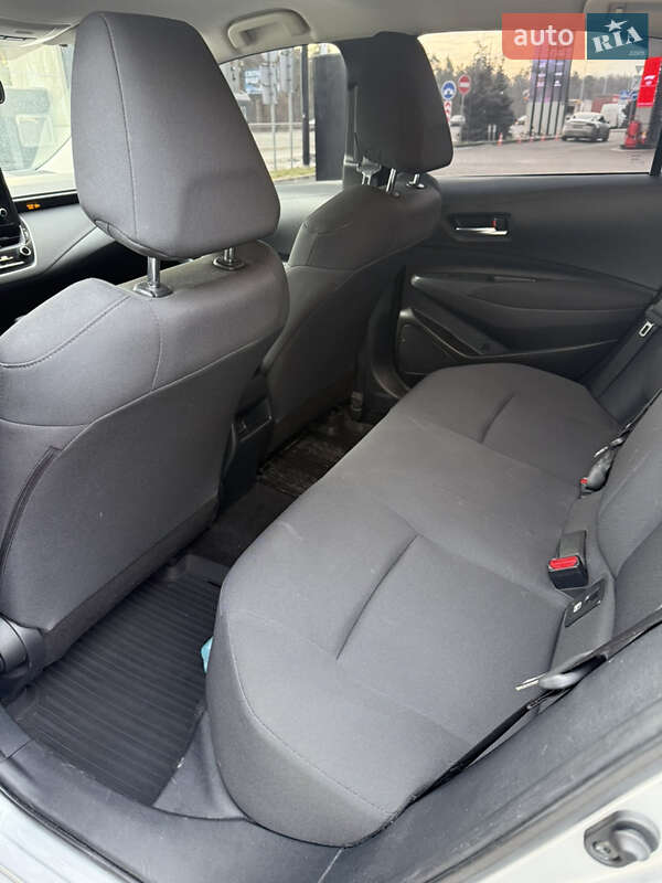 Седан Toyota Corolla 2019 в Киеве