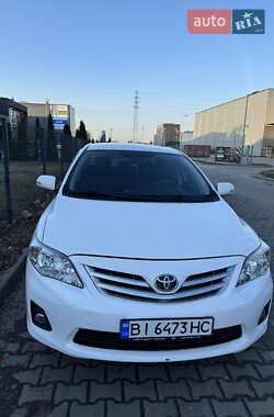 Седан Toyota Corolla 2011 в Львові