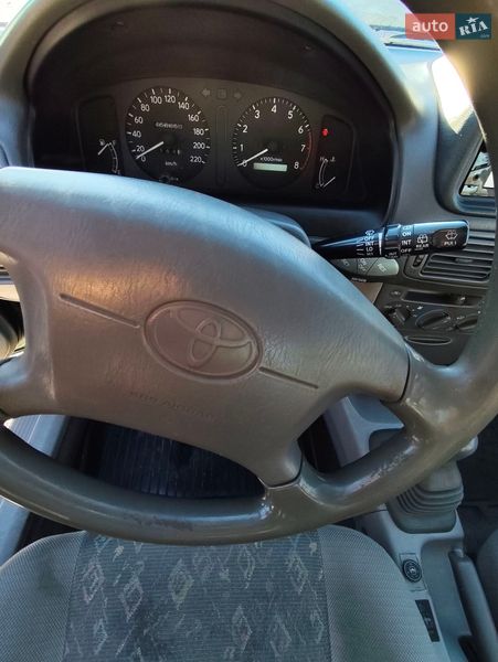 Хэтчбек Toyota Corolla 1999 в Запорожье