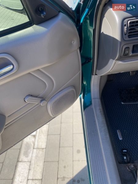 Седан Toyota Corolla 2000 в Умани