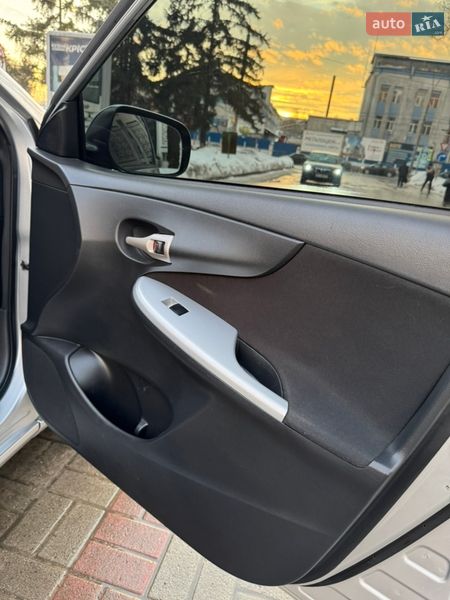 Седан Toyota Corolla 2007 в Житомире