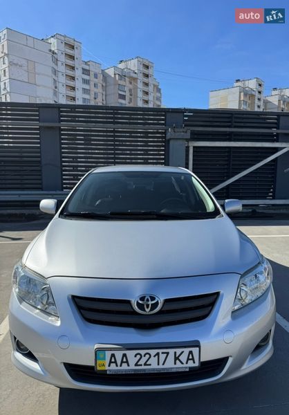 Седан Toyota Corolla 2009 в Киеве