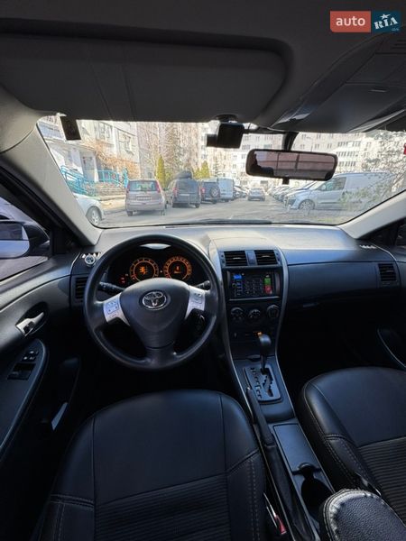 Седан Toyota Corolla 2009 в Киеве