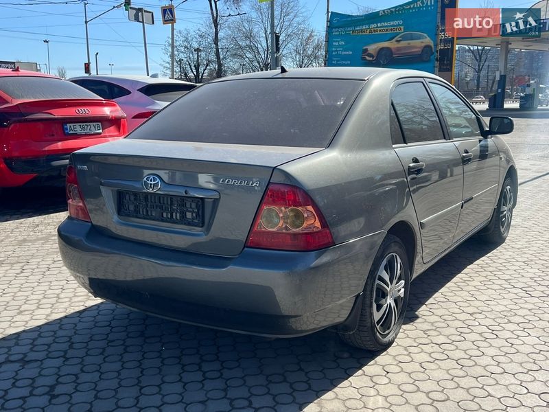 Седан Toyota Corolla 2006 в Днепре