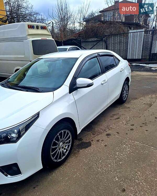 Седан Toyota Corolla 2014 в Харькове