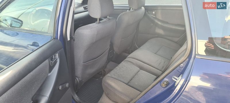 Универсал Toyota Corolla 2004 в Нововолынске