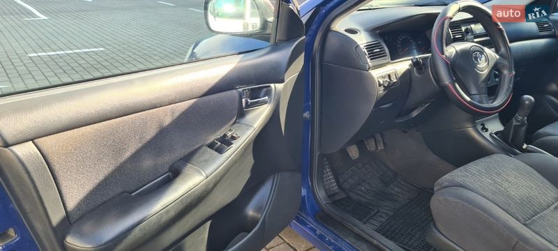 Универсал Toyota Corolla 2004 в Нововолынске