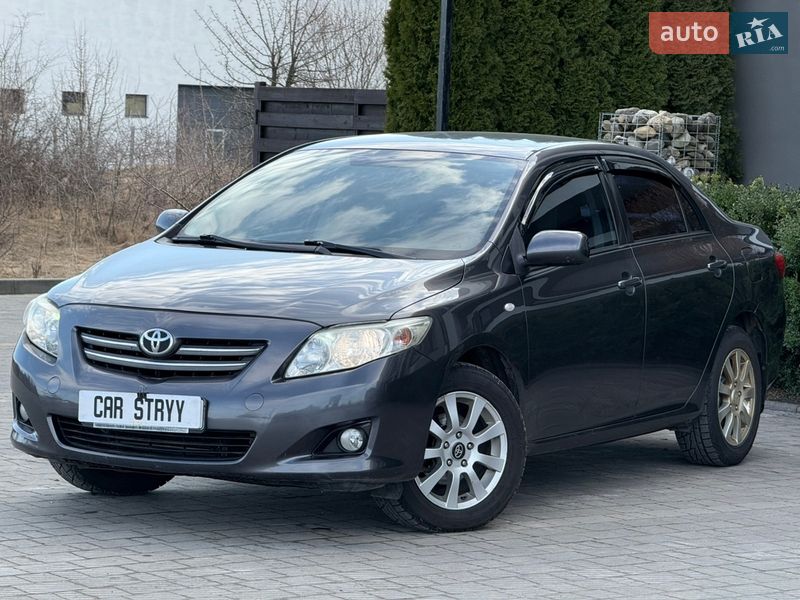 Седан Toyota Corolla 2008 в Стрые