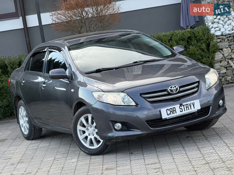 Седан Toyota Corolla 2008 в Стрые