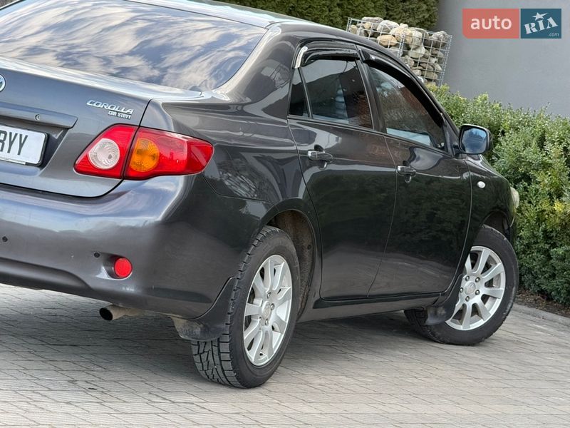 Седан Toyota Corolla 2008 в Стрые