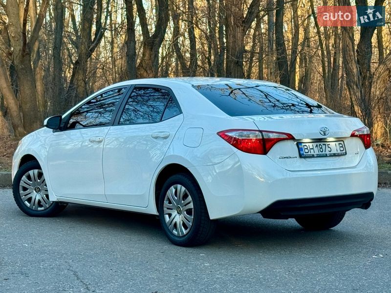 Седан Toyota Corolla 2015 в Одессе