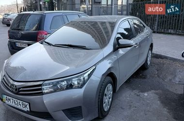 Седан Toyota Corolla 2013 в Києві