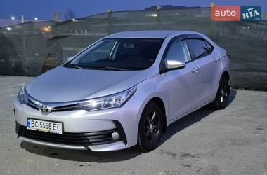 Седан Toyota Corolla 2018 в Львові