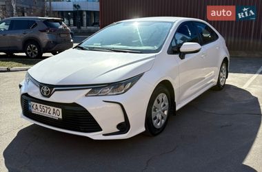 Седан Toyota Corolla 2020 в Киеве