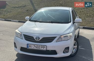 Седан Toyota Corolla 2012 в Киеве
