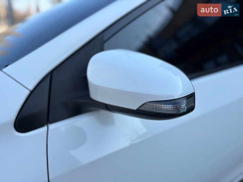 Седан Toyota Corolla 2017 в Миколаєві