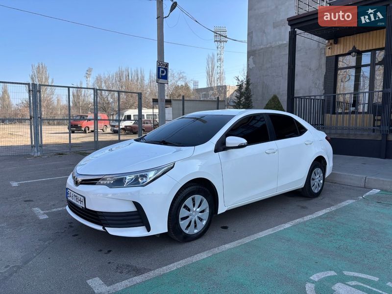 Седан Toyota Corolla 2017 в Миколаєві