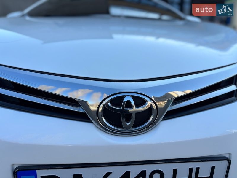 Седан Toyota Corolla 2017 в Миколаєві