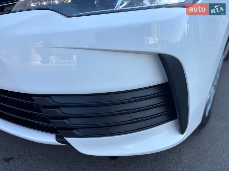 Седан Toyota Corolla 2017 в Миколаєві