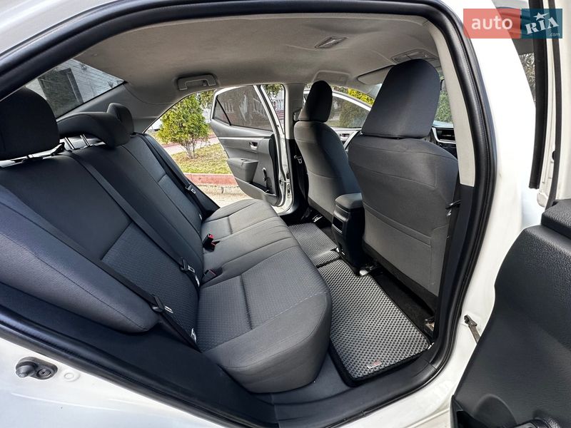 Седан Toyota Corolla 2017 в Києві