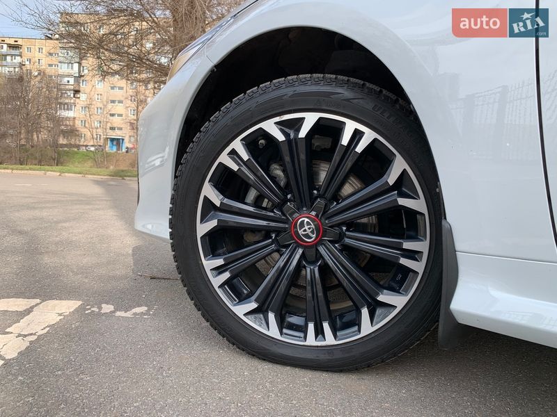 Седан Toyota Corolla 2021 в Кривом Роге