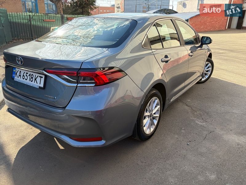Седан Toyota Corolla 2021 в Києві