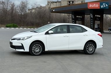 Седан Toyota Corolla 2017 в Желтых Водах