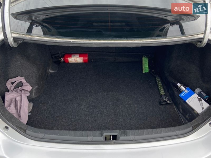 Седан Toyota Corolla 2011 в Львове