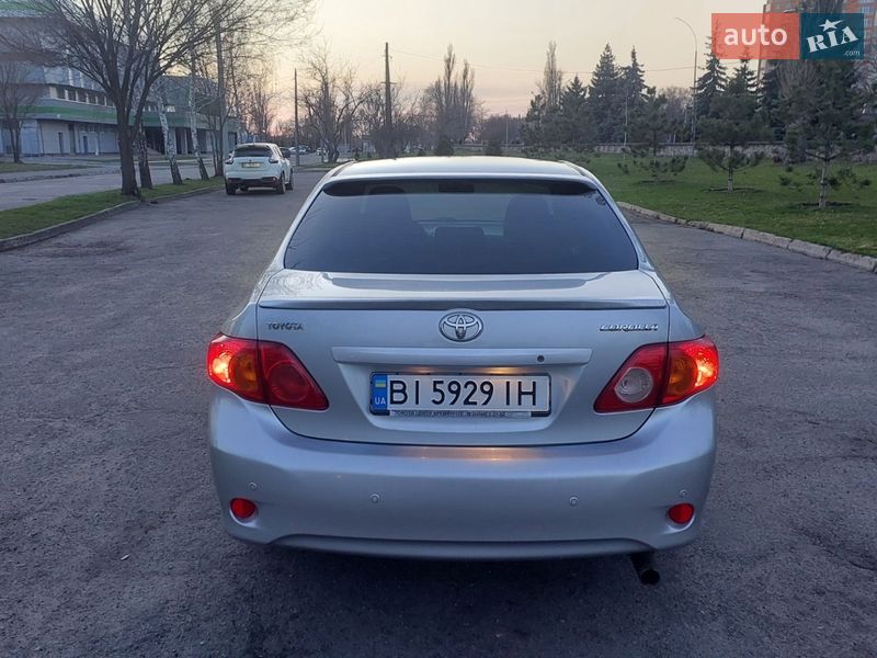 Седан Toyota Corolla 2008 в Кременчуці