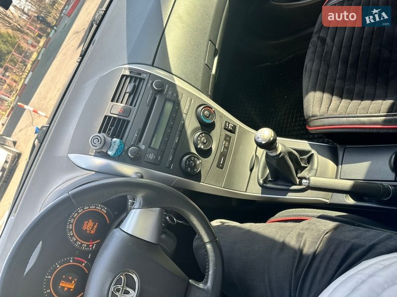 Седан Toyota Corolla 2013 в Одесі