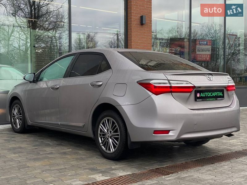 Седан Toyota Corolla 2017 в Киеве фото 10 Седан Toyota Corolla 2017 в Киеве
