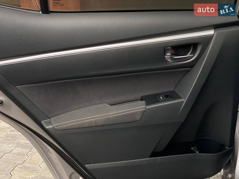 Седан Toyota Corolla 2017 в Киеве фото 43 Седан Toyota Corolla 2017 в Киеве