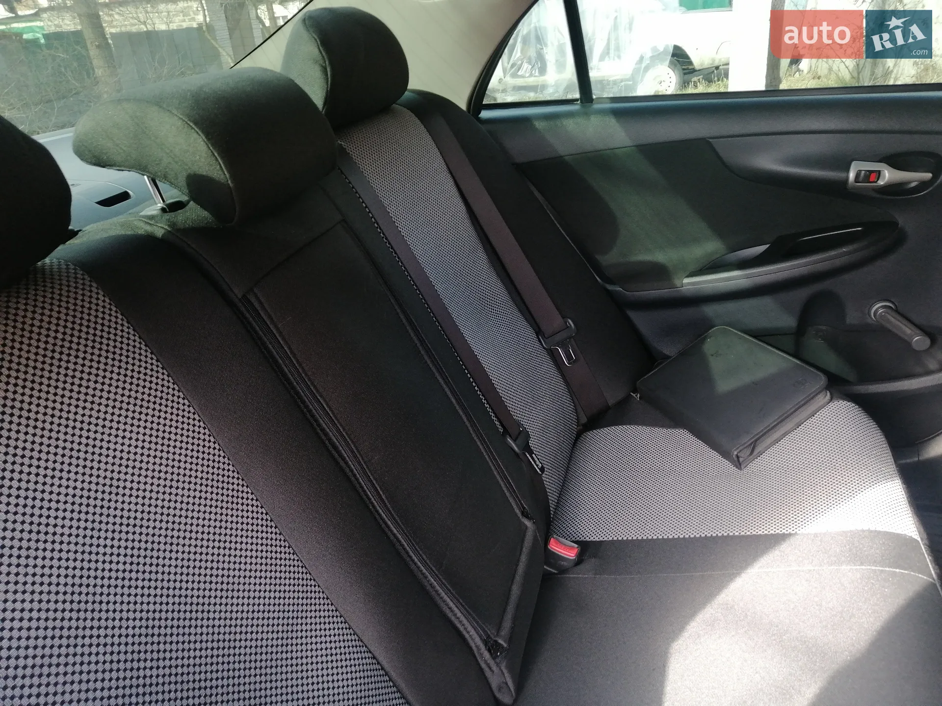 2011 Toyota Corolla - мініатюра 17