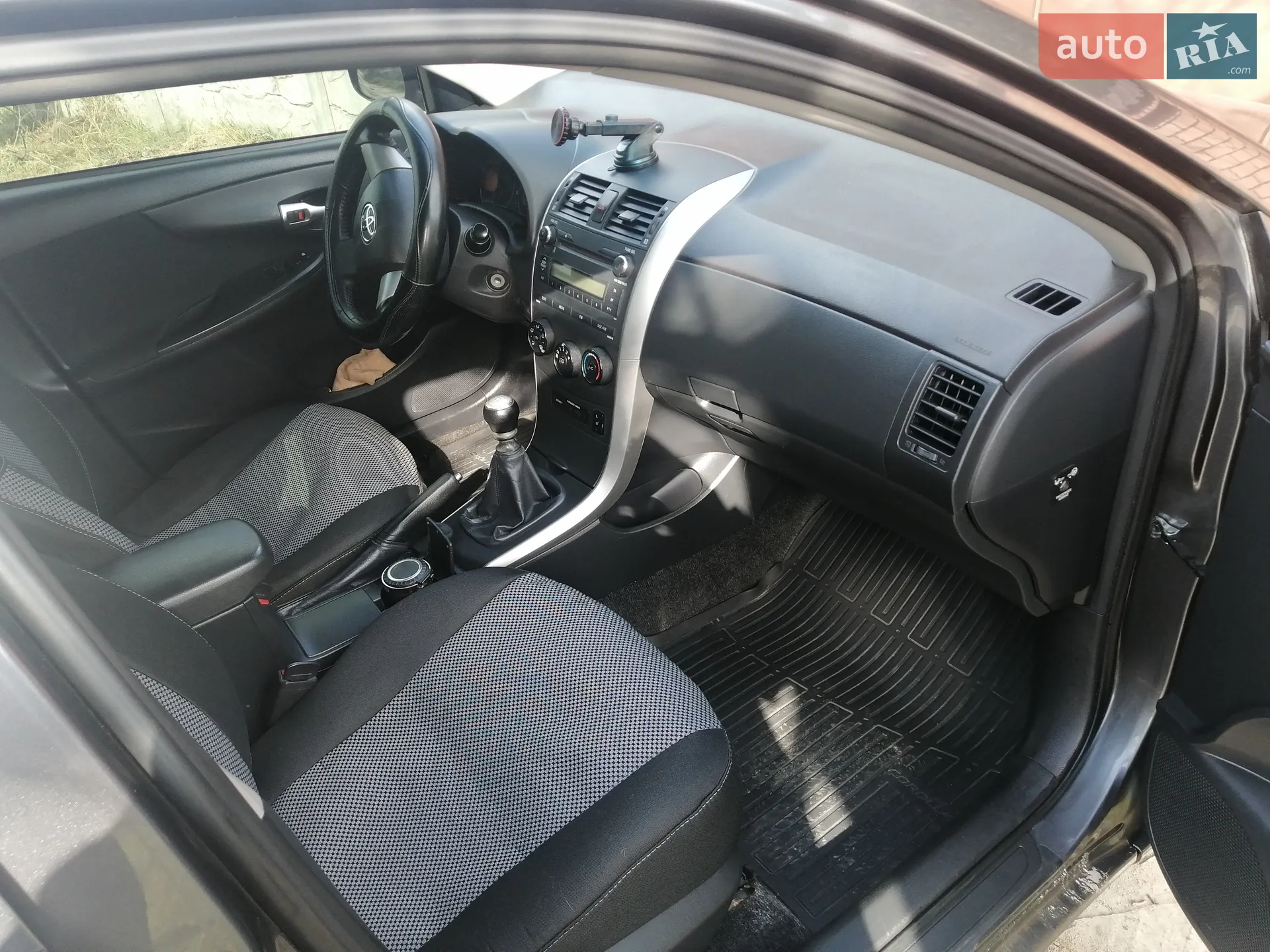 2011 Toyota Corolla - мініатюра 21