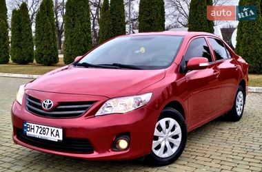 Седан Toyota Corolla 2011 в Одесі