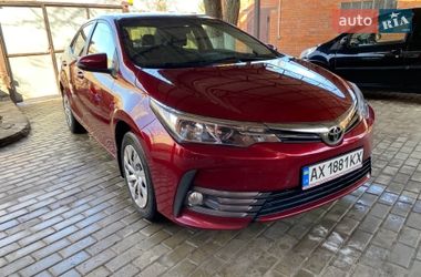 Седан Toyota Corolla 2017 в Харкові